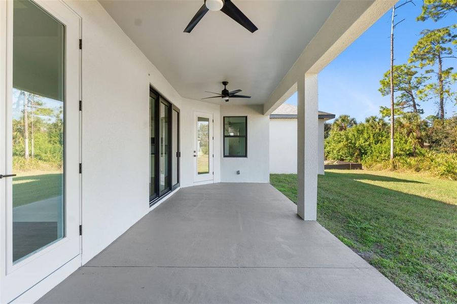 Exterior details and patio area of a home in , North Port (Image 3).