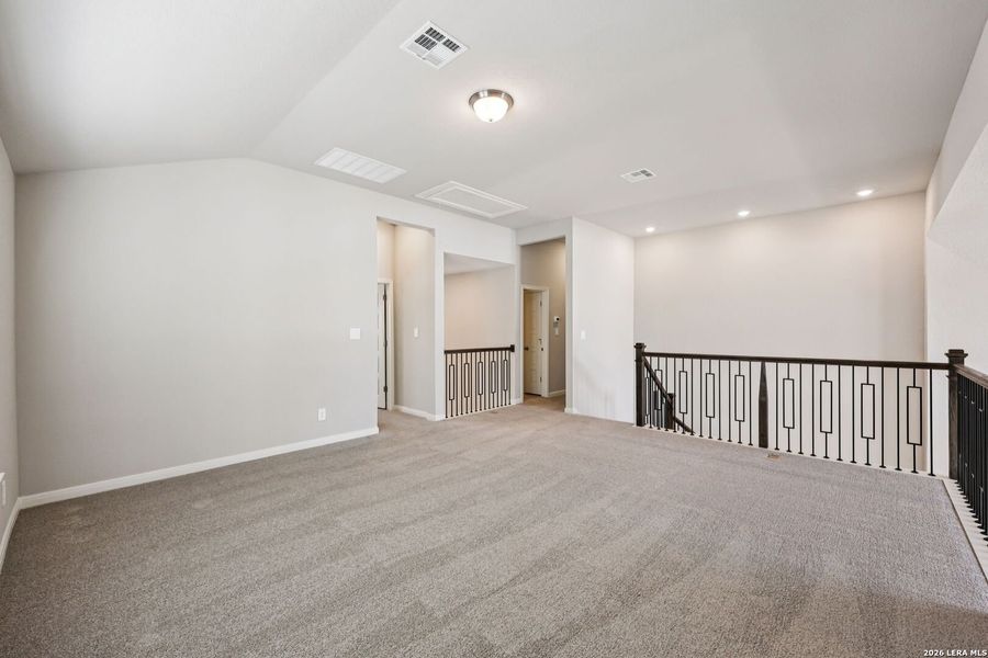 Spacious, unfurnished interior of a new home in Fox Falls, Boerne (Image 45).