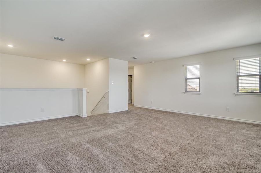 Spacious, unfurnished interior of a new home in Heartland, Crandall (Image 31).