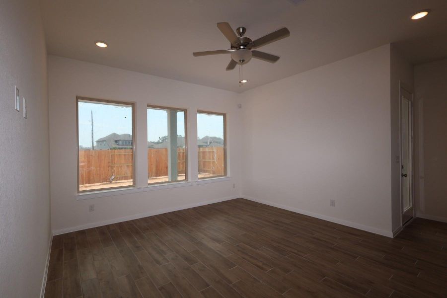 Spacious, unfurnished interior of a new home in Escondido - Terrace Collection, Magnolia (Image 6).