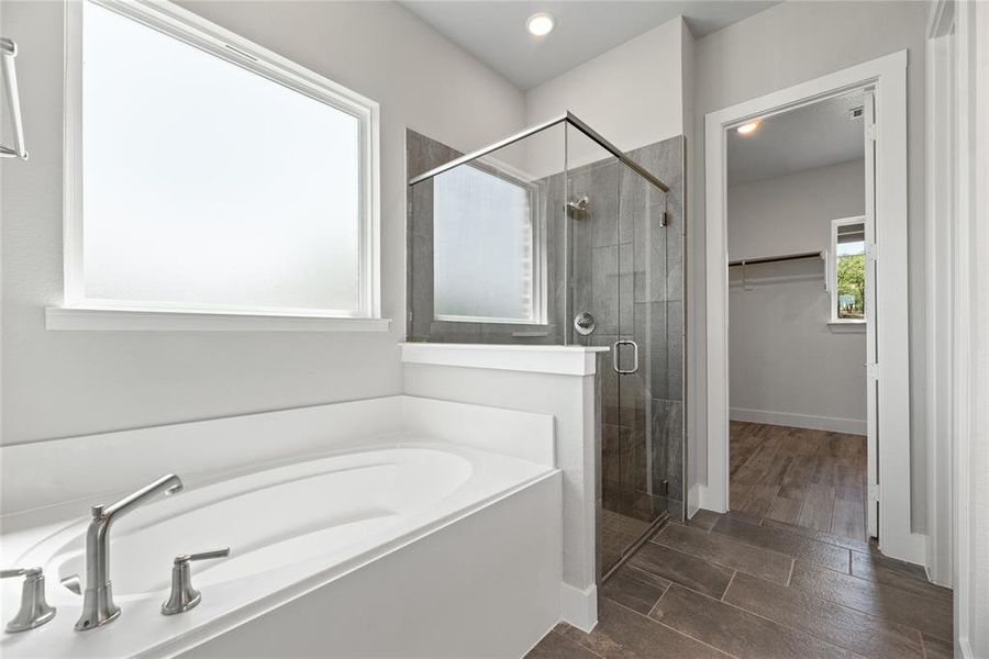 Furnished interior view inside a new home in Crystal Springs Estates, Alvarado (Image 10).