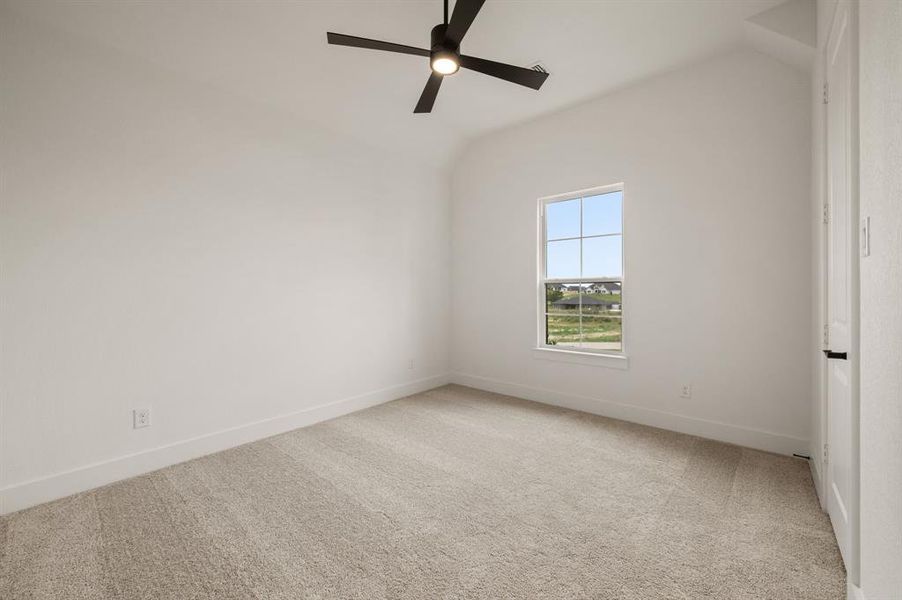 Spacious, unfurnished interior of a new home in Bella Crossing, Fort Worth (Image 18).