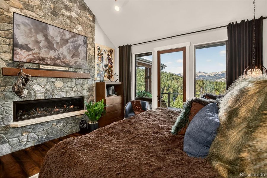 Furnished interior view inside a new home in , Evergreen (Image 17).