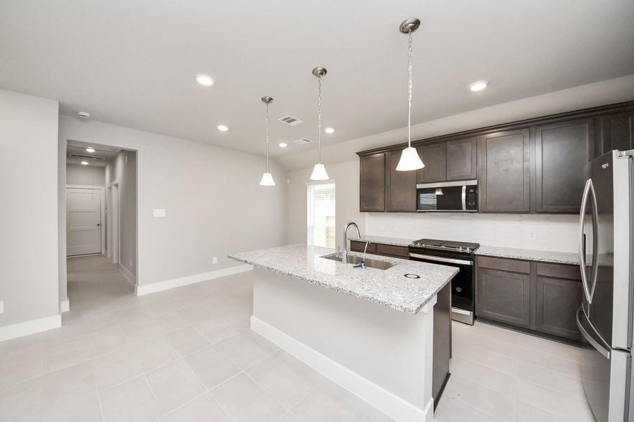 Furnished interior view inside a new home in , Tomball (Image 11).
