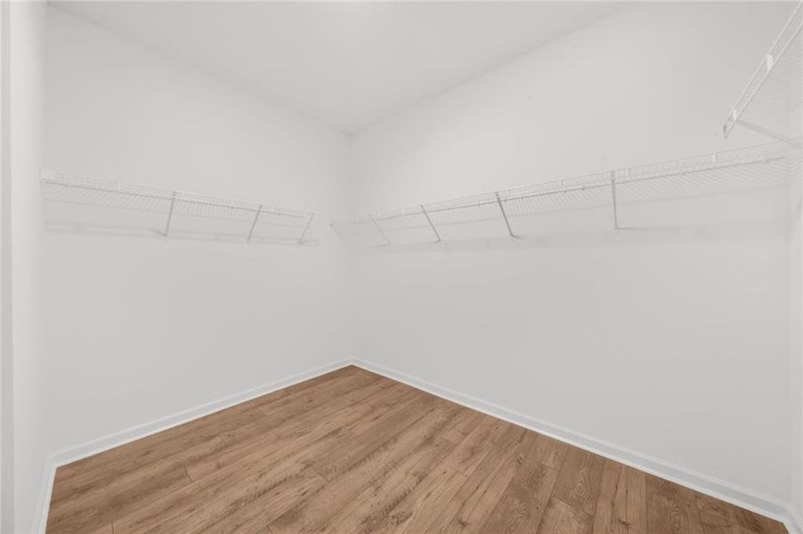 Spacious, unfurnished interior of a new home in , Gainesville (Image 33).