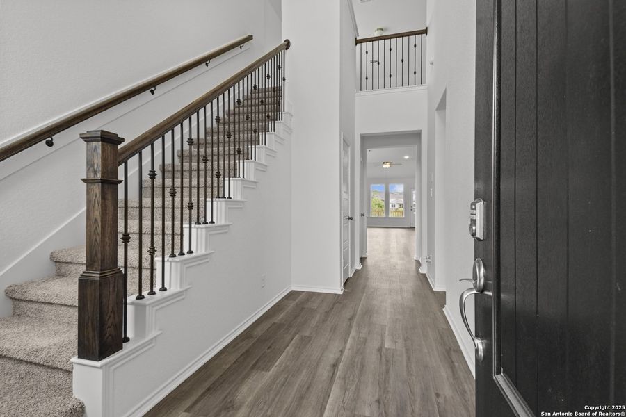 Spacious, unfurnished interior of a new home in Ladera, San Antonio (Image 29). Spacious, unfurnished interior of a new home in Ladera, San Antonio (Image 29).