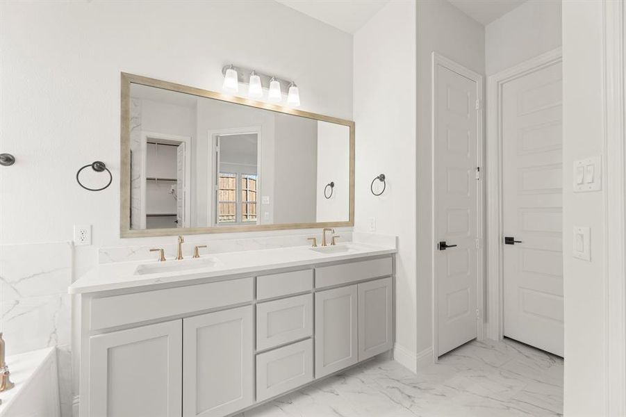 23. 8505 Watersway - Bath (3)