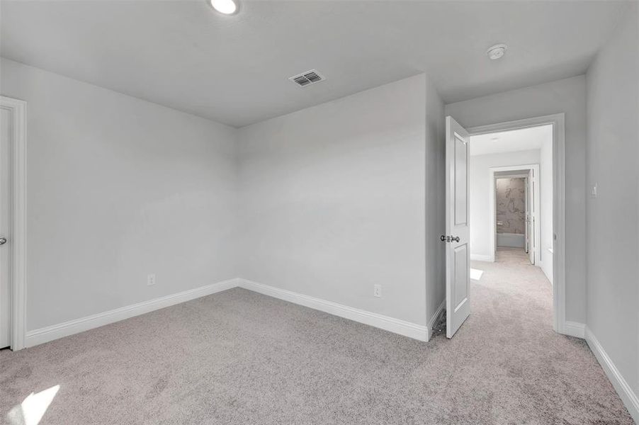 Spacious, unfurnished interior of a new home in Lilybrooke at Legacy Hills, Celina (Image 33).