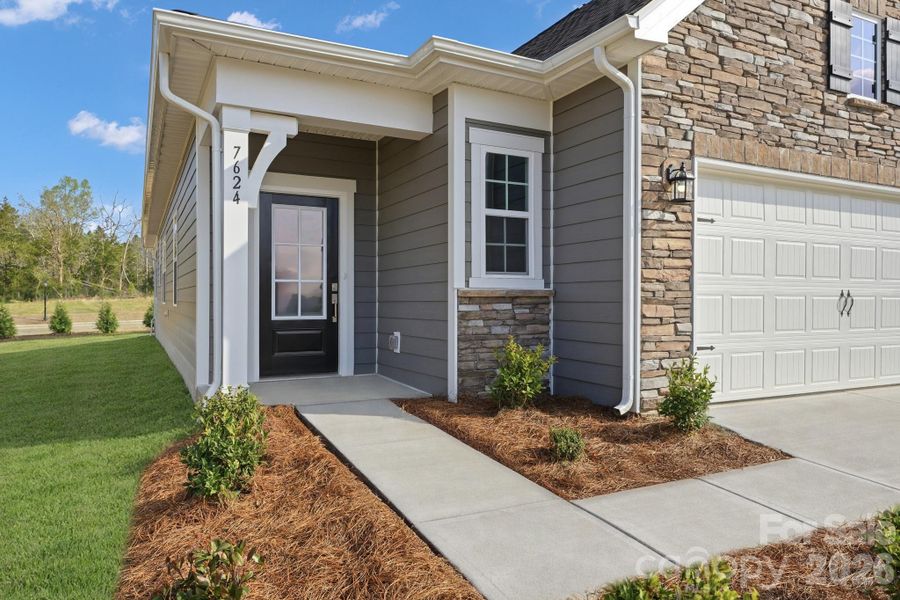 Exterior details and patio area of a home in Roselyn, Lancaster (Image 4).
