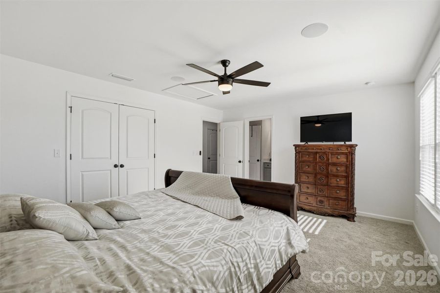 Furnished interior view inside a new home in Edgewater Lakeview On Your Lot, Lancaster (Image 35). Furnished interior view inside a new home in Edgewater Lakeview On Your Lot, Lancaster (Image 35).