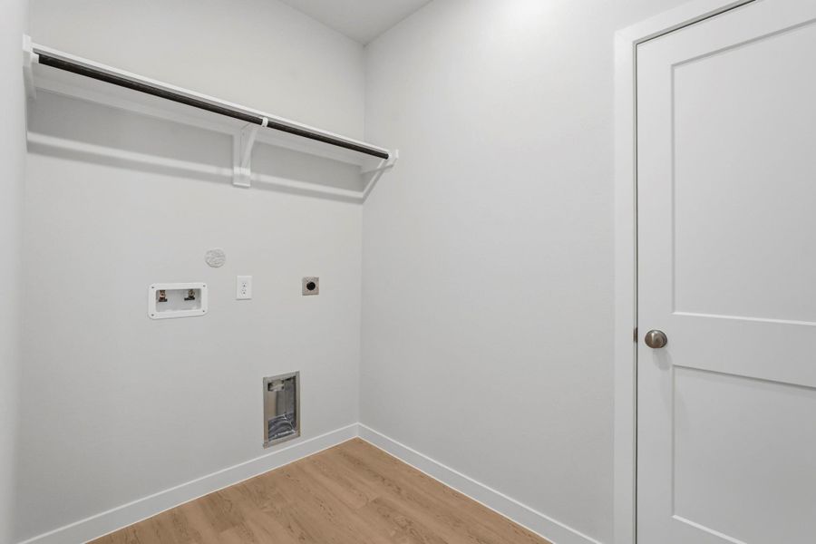 Spacious, unfurnished interior of a new home in Maple Woods, Hockley (Image 17).