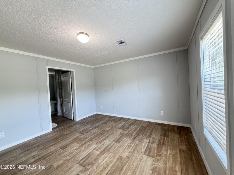 Spacious, unfurnished interior of a new home in , Starke (Image 21).