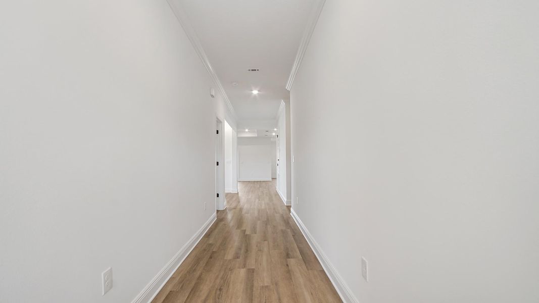 Spacious, unfurnished interior of a new home in Owl's Head Farms, Freeport (Image 17).
