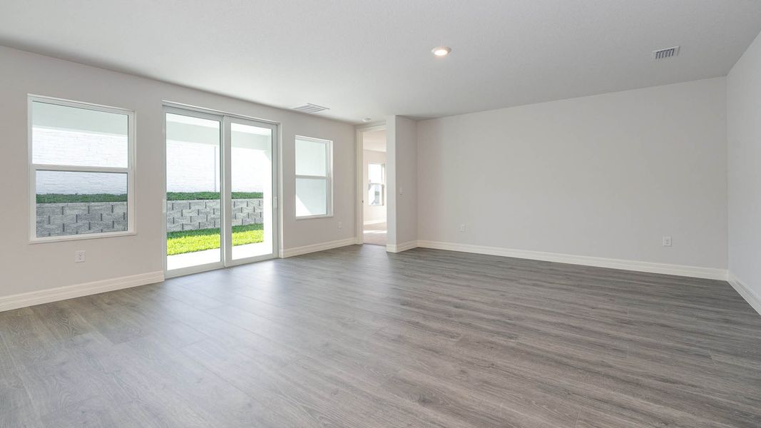 Spacious, unfurnished interior of a new home in Riverwalk of Cocoa, Cocoa (Image 11).