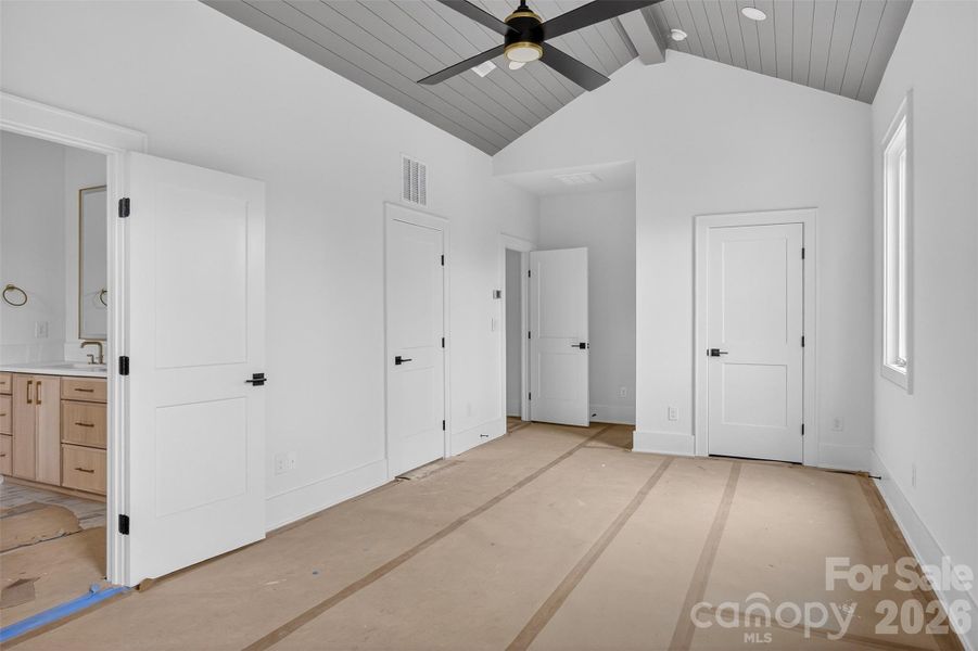Spacious, unfurnished interior of a new home in , Charlotte (Image 19).