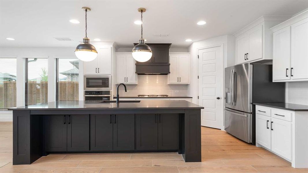Furnished interior view inside a new home in Sweetgrass, Haslet (Image 9).