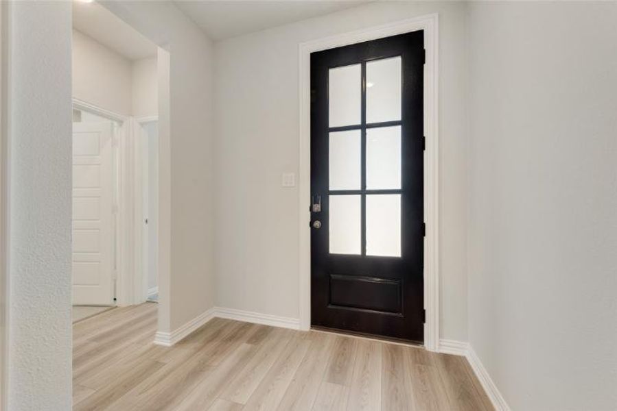 Spacious, unfurnished interior of a new home in Spiritas Ranch, Little Elm (Image 14).