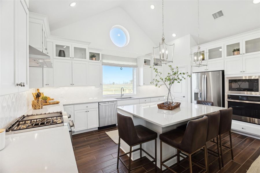 Stunning kitchen (*Photo not of actual home and used for illustration purposes only.)