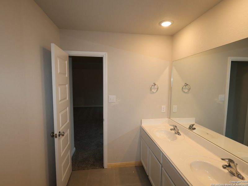 Furnished interior view inside a new home in Paloma Park, Converse (Image 7). Furnished interior view inside a new home in Paloma Park, Converse (Image 7).