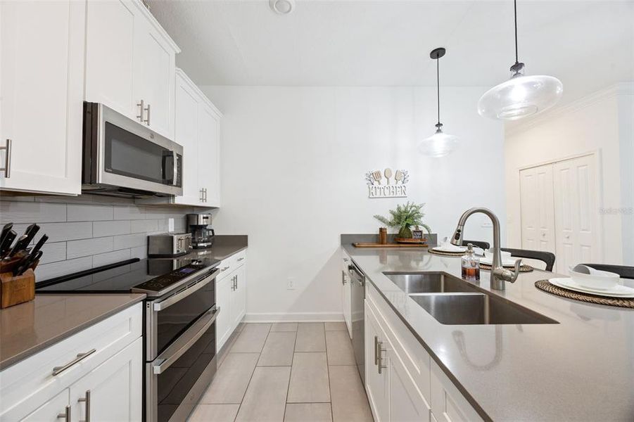 Furnished interior view inside a new home in , Kissimmee (Image 24).