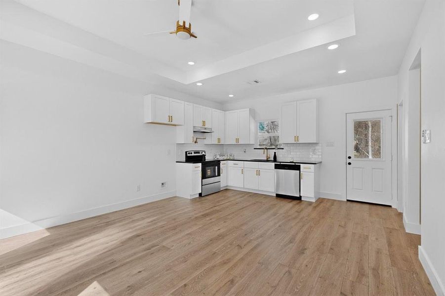 Furnished interior view inside a new home in , Mabank (Image 4).