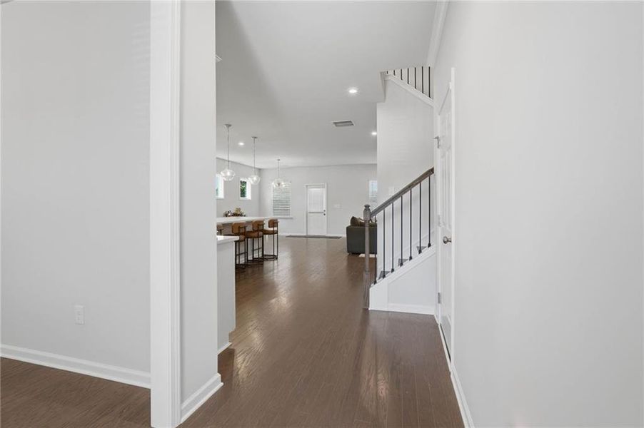 Spacious, unfurnished interior of a new home in Berkeley Mill, Cumming (Image 21).