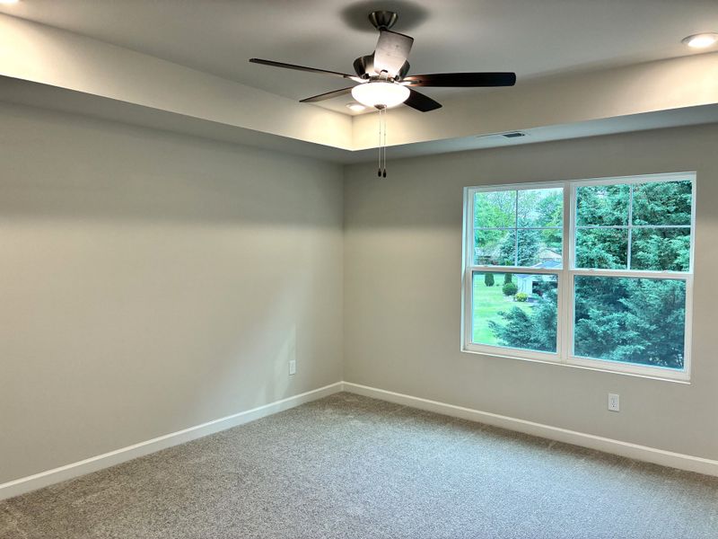 Spacious, unfurnished interior of a new home in Miller Park, Greenville (Image 19).