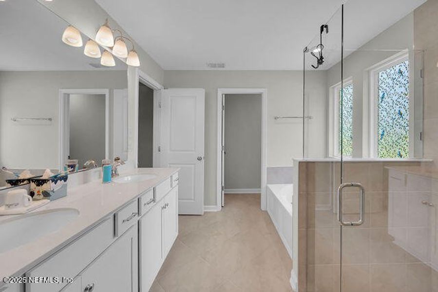 Furnished interior view inside a new home in Edinburgh Village, Jacksonville (Image 27). Furnished interior view inside a new home in Edinburgh Village, Jacksonville (Image 27).