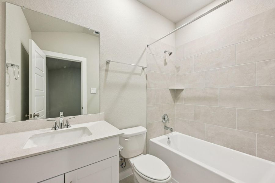 Furnished interior view inside a new home in Stewart's Ranch, Conroe (Image 9).