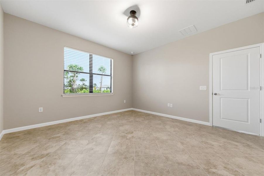 Spacious, unfurnished interior of a new home in , North Port (Image 13).