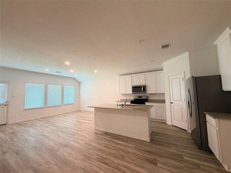 Furnished interior view inside a new home in Tamarron, Fulshear (Image 4).