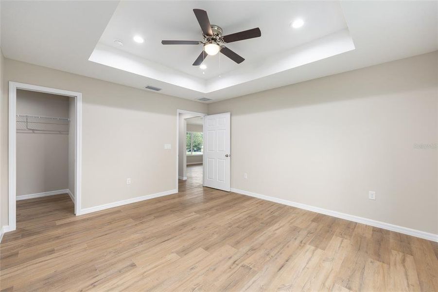 Spacious, unfurnished interior of a new home in , Dunnellon (Image 21). Spacious, unfurnished interior of a new home in , Dunnellon (Image 21).