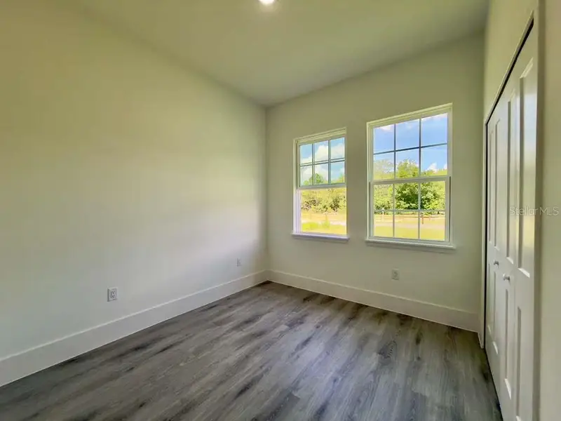 Spacious, unfurnished interior of a new home in , Ocala (Image 41).