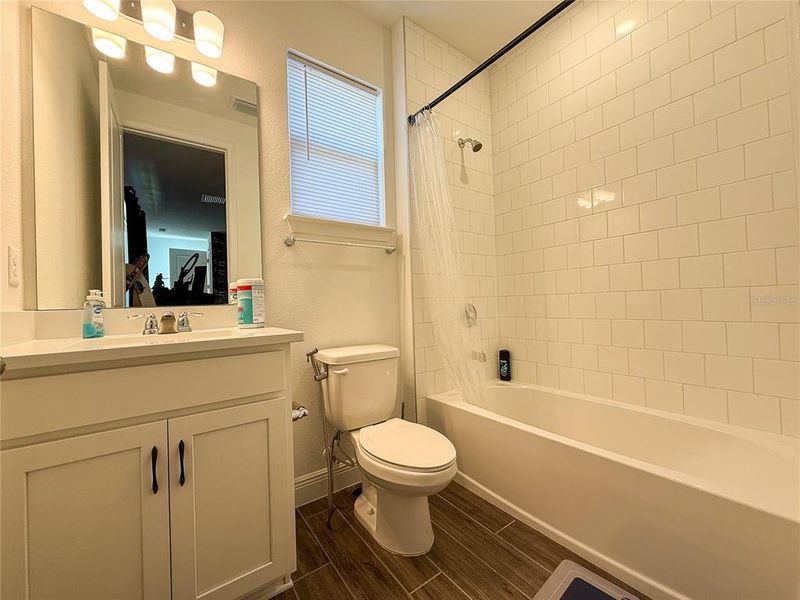 Furnished interior view inside a new home in , Minneola (Image 24).