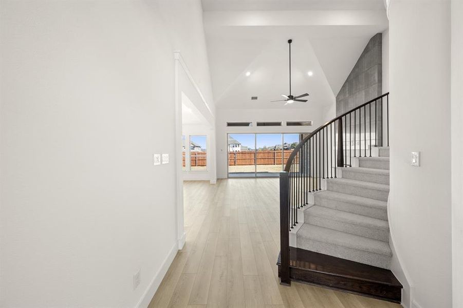 Spacious, unfurnished interior of a new home in High Country, Burleson (Image 26).