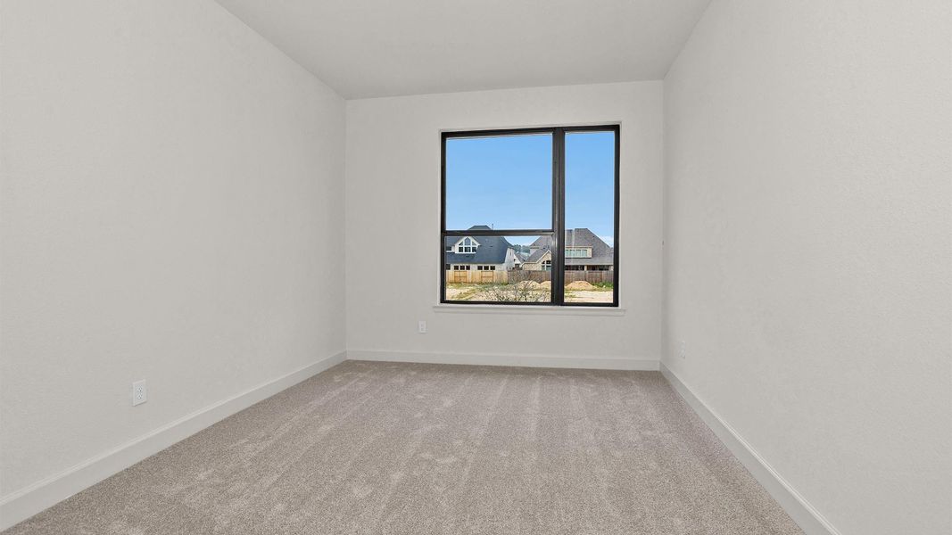 Spacious, unfurnished interior of a new home in Candela, Richmond (Image 12).