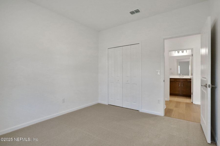 Spacious, unfurnished interior of a new home in Silver Landing at SilverLeaf, St. Augustine (Image 26).
