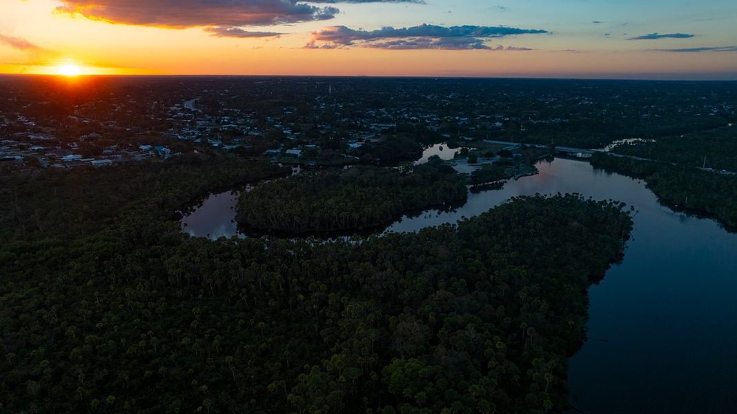 Natural landscape and outdoor views near Veranda Oaks in Port St. Lucie (Image 97).