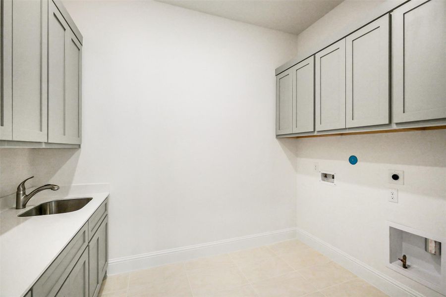 Spacious, unfurnished interior of a new home in Evergreen 70', Conroe (Image 32).