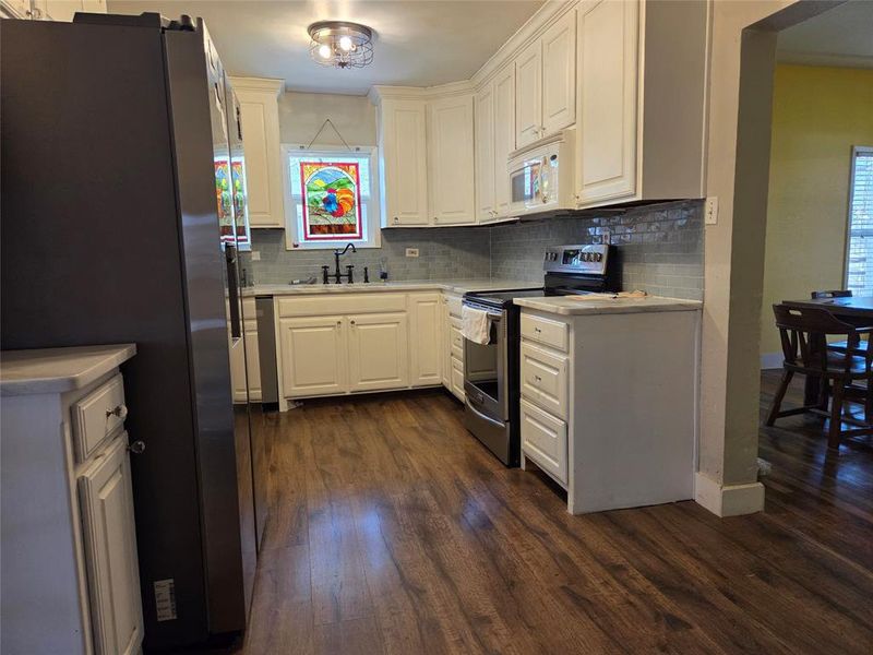 Furnished interior view inside a new home in , Cleburne (Image 11). Furnished interior view inside a new home in , Cleburne (Image 11).