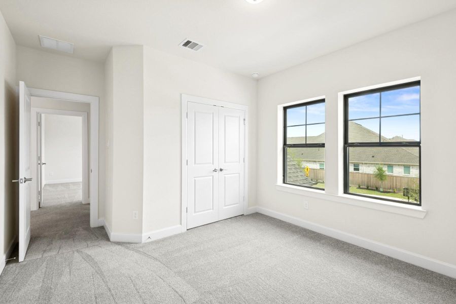 Spacious, unfurnished interior of a new home in Jordan Ranch 70' Homesites, Fulshear (Image 12). Spacious, unfurnished interior of a new home in Jordan Ranch 70' Homesites, Fulshear (Image 12).