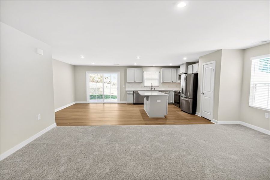 Spacious, unfurnished interior of a new home in Waverly Springs, Woodruff (Image 19).