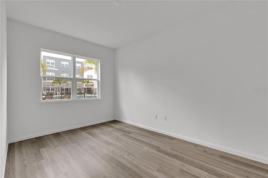 Spacious, unfurnished interior of a new home in , Orlando (Image 20).
