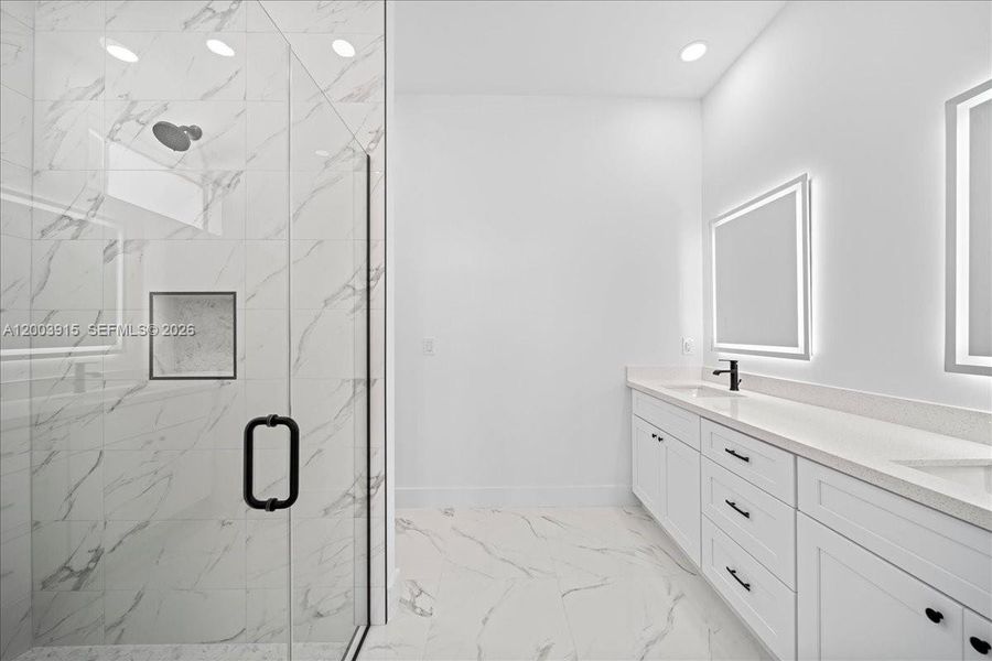 Furnished interior view inside a new home in , Cape Coral (Image 13).