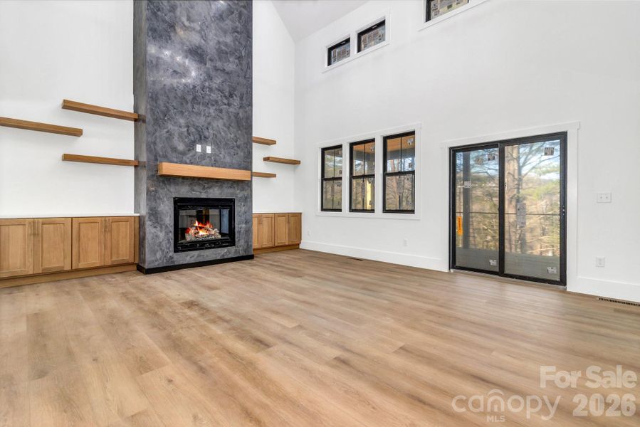 Spacious, unfurnished interior of a new home in , Mills River (Image 21).