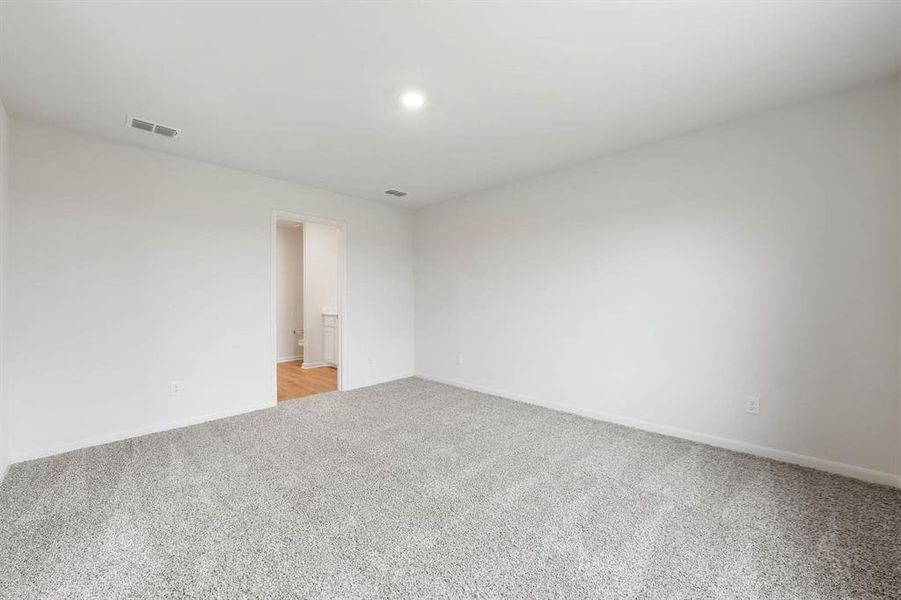 Spacious, unfurnished interior of a new home in Delano Estates, Greenville (Image 4).