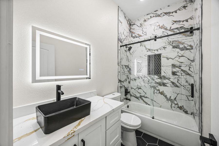 Furnished interior view inside a new home in , La Porte (Image 11).