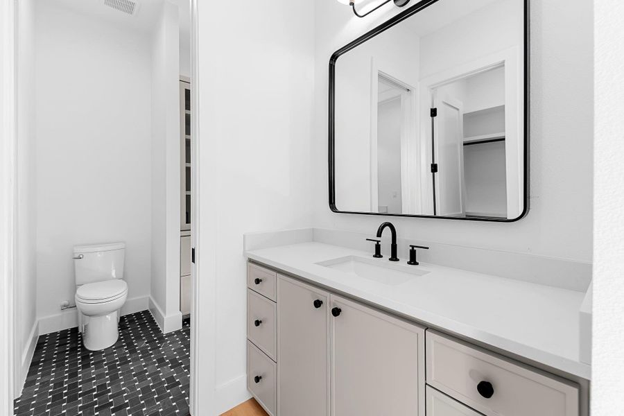 Furnished interior view inside a new home in , Georgetown (Image 32).