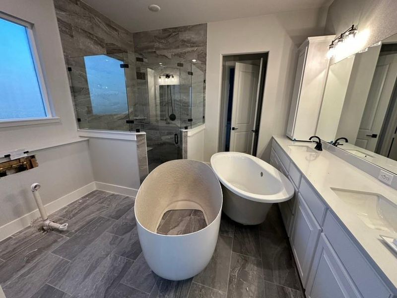 Furnished interior view inside a new home in Eagle Ridge Estates, Weatherford (Image 9). Furnished interior view inside a new home in Eagle Ridge Estates, Weatherford (Image 9).