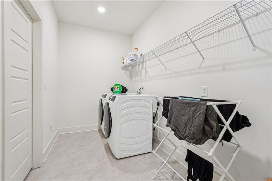 Furnished interior view inside a new home in Fireside Farms, Dawsonville (Image 42).